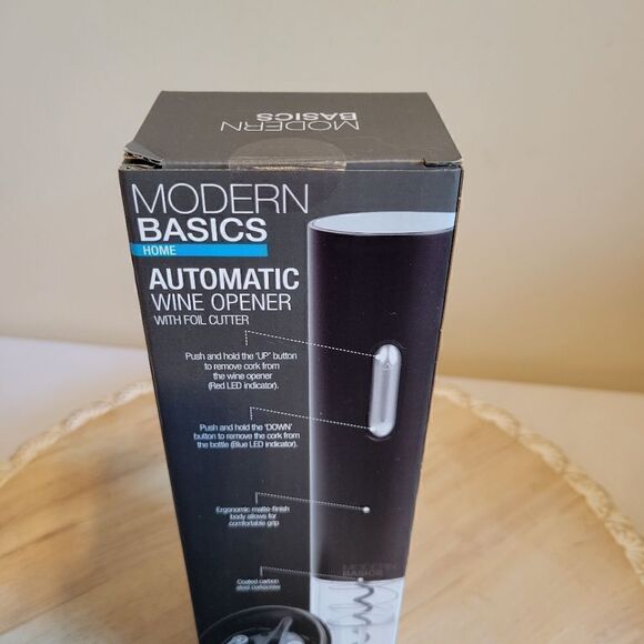 New Modern Basics Automatic Wine Opener with foil cutter - Picture 4 of 9